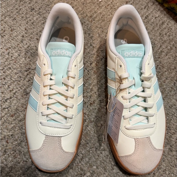 NIB Adidas VL Court Base - Picture 1 of 6